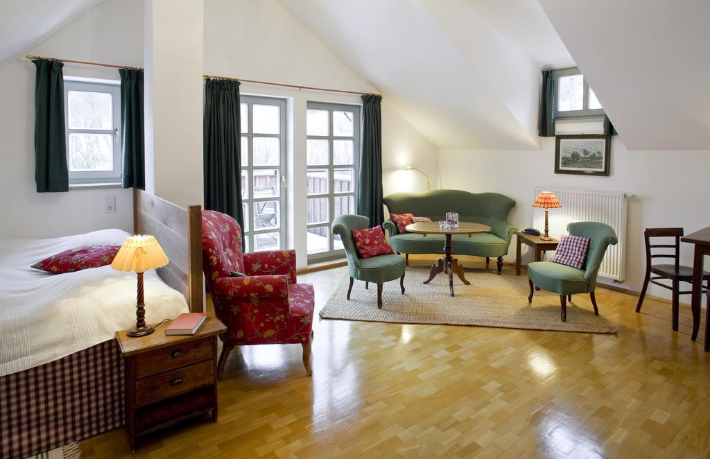 Romantik Hotel Landhaus Baerenmuehle Франкенау Номер фото